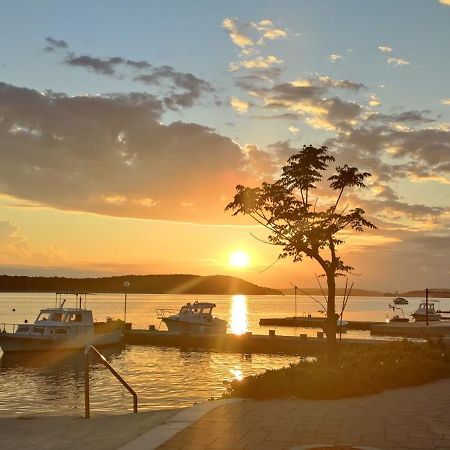 Apartmani Katarina Barbat na Rabu Bagian luar foto