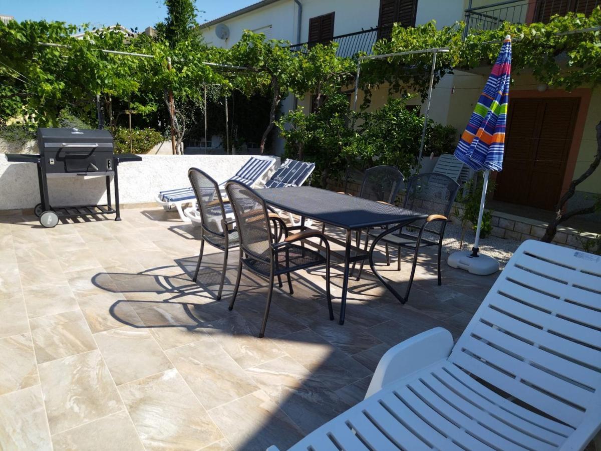 Apartmani Katarina Barbat na Rabu Bagian luar foto
