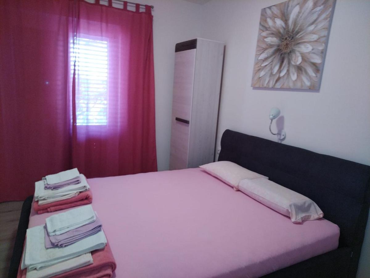Apartmani Katarina Barbat na Rabu Bagian luar foto