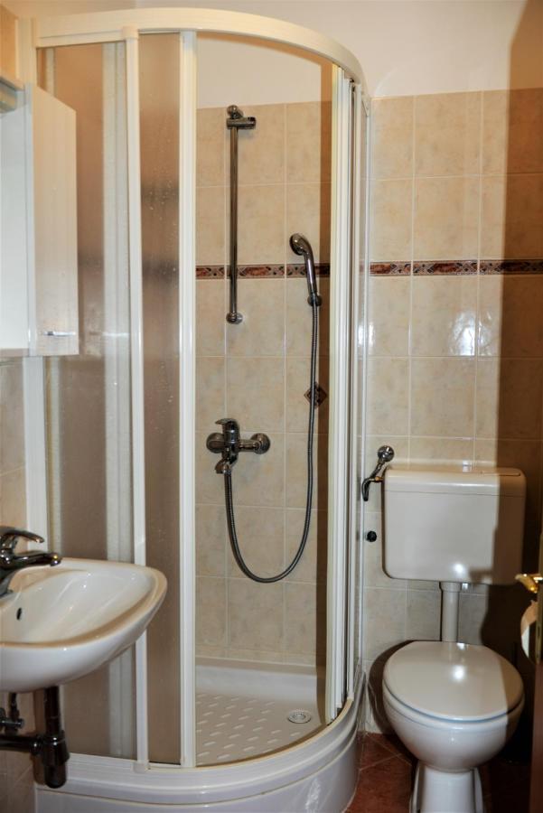 Apartmani Katarina Barbat na Rabu Bagian luar foto